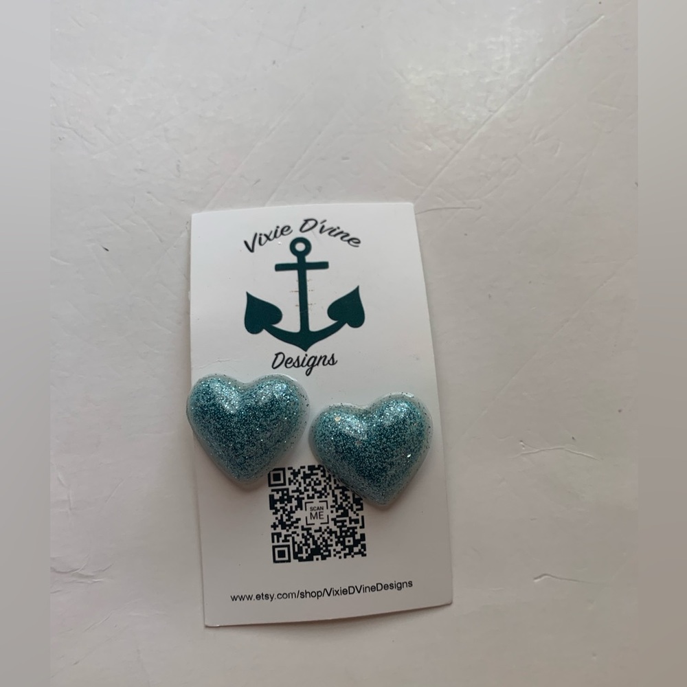 Teal heart glitter earrings (1634)